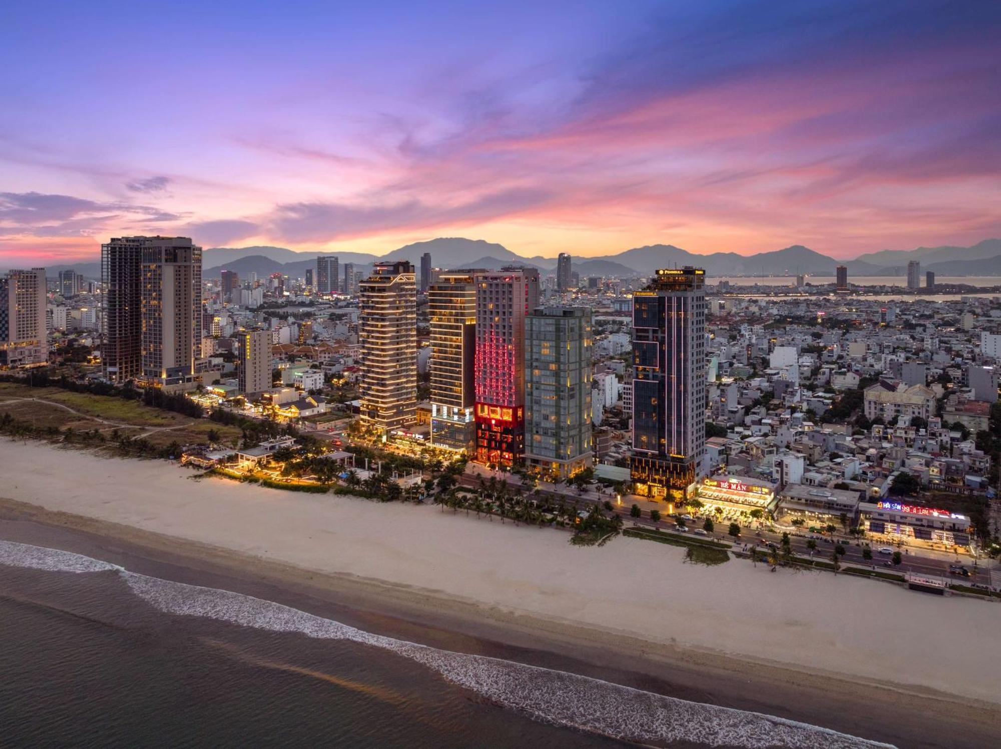 Radisson Red Danang Hotel Exterior photo