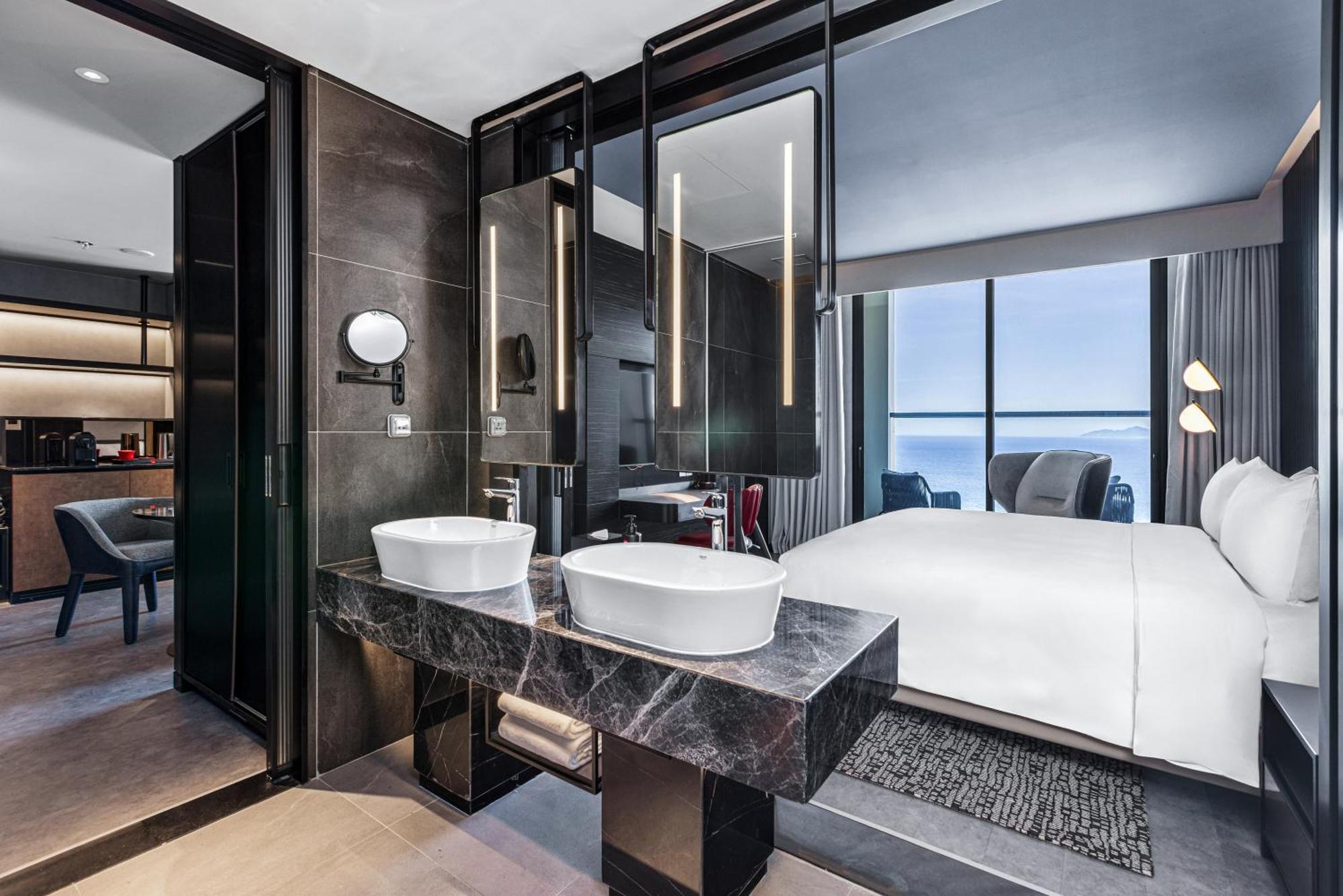 Radisson Red Danang Hotel Exterior photo